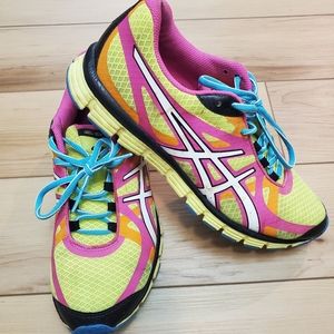 Asics Gel Extreme 33 neon running shoes